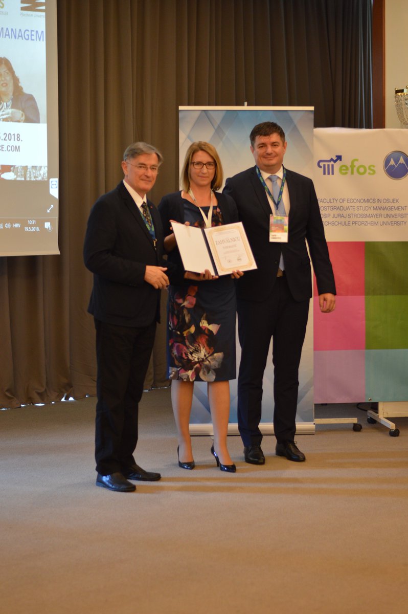 MaleticIvana's tweet photo. Zastupnica Maletić na IMR konferenciji: ”Na razini EU javni sektor gubi sposobnost reakcije na nove izazove, a potreban nam je jak, brz i pametan javni sektor, sposoban odgovoriti na sve kompleksnije uvjete u EU i svijetu.” https://t.co/MyiXHb07XM #IMR2018 #EP #EPP #Opatija #Cro https://t.co/p4Gy0zRIM1