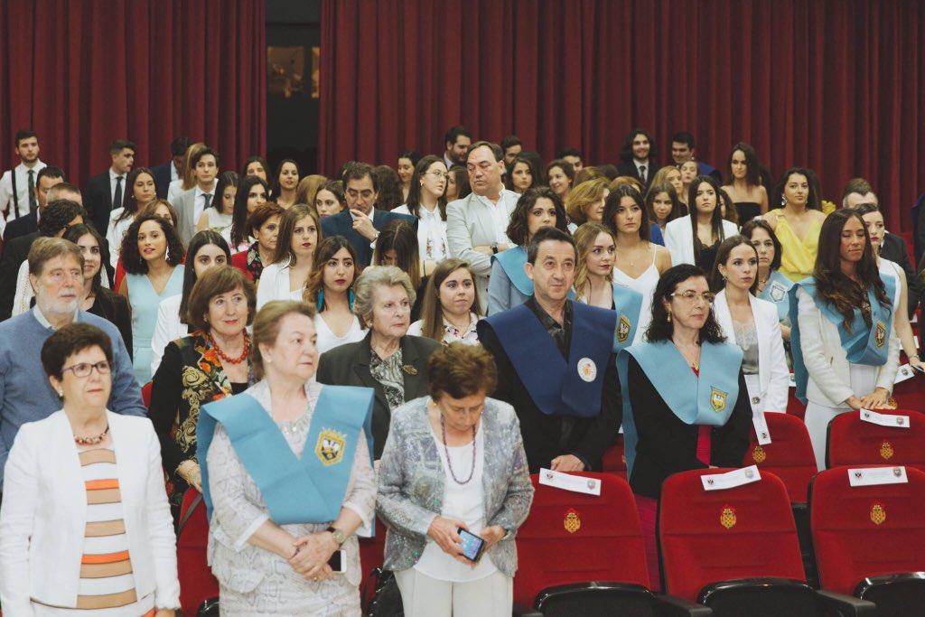 CMayorSantafe's tweet photo. El día 12 de mayo pasó y con él, nuestro Acto de Clausura de Actividades del curso 2017-2018. ✅😊👌🏼
¡Enhorabuena a nuestras becadas, nuestra finalista y los reconocimientos al mejor expediente académico! https://t.co/mk4p8wDz3g