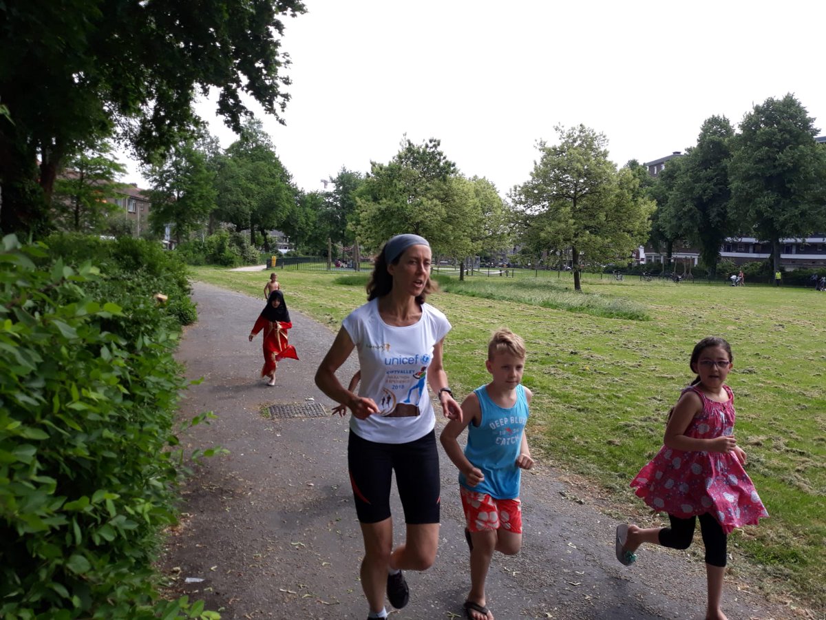 Opening van de #eugreenweek in <a href="/SpeeltuinNP/">SpeeltuinNoordsepark</a>! #healthyurbanliving #dailymile #jointhepipe #aquablu #royalhaskoningdhv #unicefriftvalleymarathon