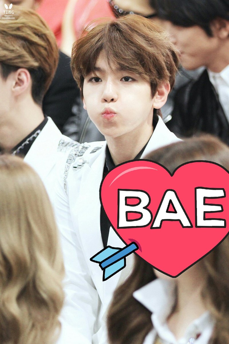 ขอพูดอะไรที่น่ารัก ๆ หน่อยเถอะ 'แบคฮยอน' 백현이💜 tweet media