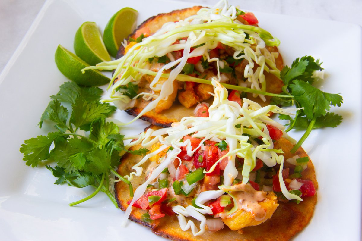 ScottHarnPhoto's tweet photo. These Crispy Chipotle Fish Tacos are the bomb! Cooked by @food_teck Shot by @ScottHarnPhoto https://t.co/1kie6tmrYY