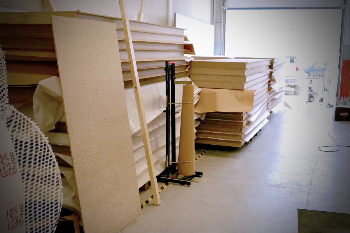 mimmo_es's tweet photo. Más de 200m de paredes de madera hemos preparado para nuestro próximo proyecto. https://t.co/pJCXncTDa9