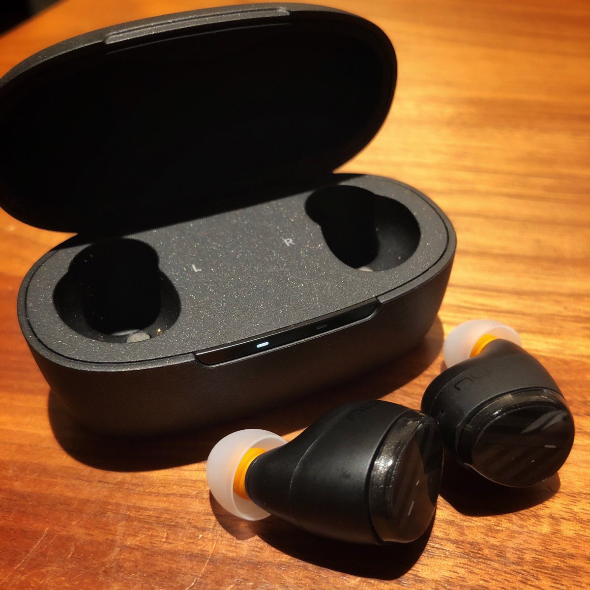 r0ytasan's tweet photo. お疲れ様でした。

#NuForce #BEFree5 #SpinFit #CP145 https://t.co/dJkOwhefhx