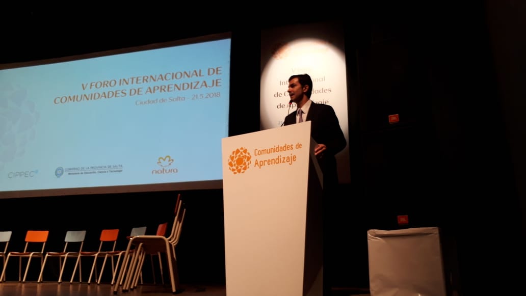 CIPPEC's tweet photo. "Este proyecto busca transformar a las escuelas en verdaderas comunidades de aprendizaje": @UrtubeyJM #ComunidadesdeAprendizaje #Salta https://t.co/MUOaJkGDrL