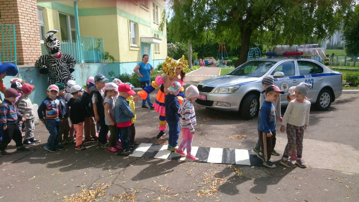 Launching #GlobalWeekofAction with children from the kindergarten № 76 in Minsk. We are demanding safe environment for every child!🌸
#WalkTheTalk #ThisIsMyStreet