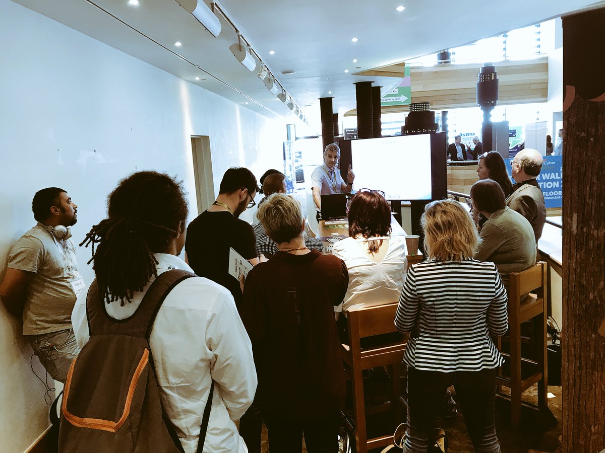 PeopleproSarah's tweet photo. Captive audience for #milobytes leadership session @TheDigitalFest on Einstein bar #DigitalFest #GwylDigital #events #hr4tech https://t.co/S5SOoRKgBc