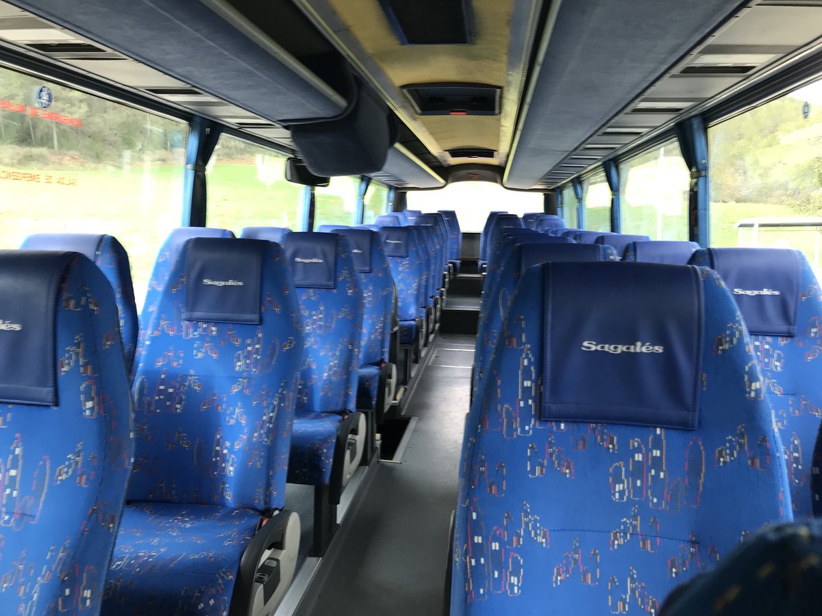 Avui molts pixapins tenen festa i han fet uns TOURS per Sant Esteve... #TouristsGoHome #pixapins #CanFanga #excursions