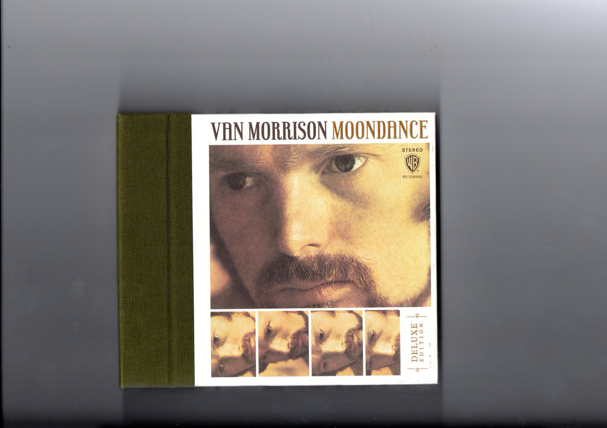 robertino1009's tweet photo. #PhysicalBoxSets 

#VanMorrison  Moondance 2013 4CD/1BluRay  BoundBookBox https://t.co/lj86avTXQQ