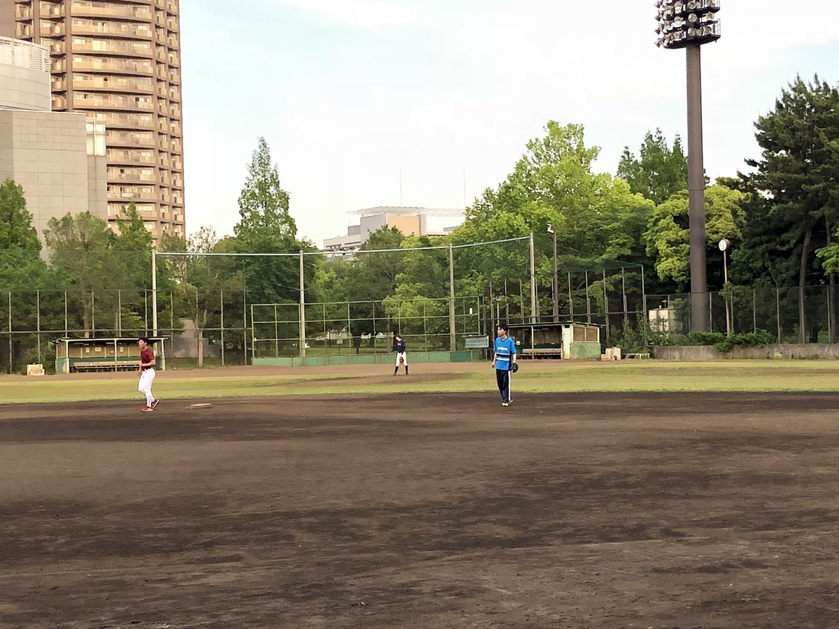 lundi_n's tweet photo. 東京理科大学スピリッツ戦

今日は久しぶりの対外試合でした‼︎
3-5で逆転負けを喫したものの1年生二遊間がダブルプレーを成功させるなど個々の良いプレーがたくさんありました！

次回は待ちに待った新歓合宿です😊
締切は本日中になってるので迷ってる人はお早めに‼︎ https://t.co/aogDZAiTuv