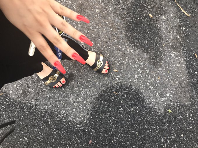 Watch 𝙽𝚊𝚑𝚒𝚛 🍒's leaked NSFW photo on TwXstars