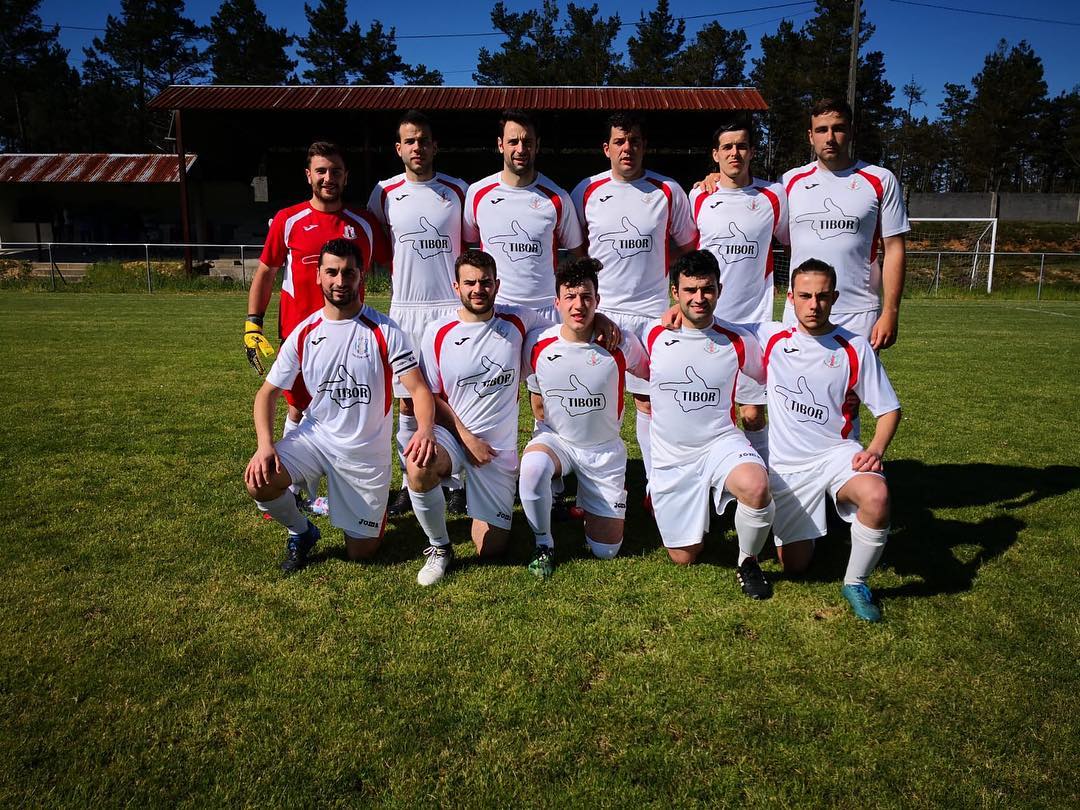 Co punto que colleitamos onte fronte o <a href="/TaboadaCF/">TaboadaCF</a> confirmamos un ano mais a permanencia en Primeira Galica grupo 3. Coa que ven serán 9 consecutivas. 
Toca preparar o partido de  copa da <a href="/DeputacionLugo/">Deputacion de Lugo</a> , fronte o Ferreira CF. 
#udpastoricense