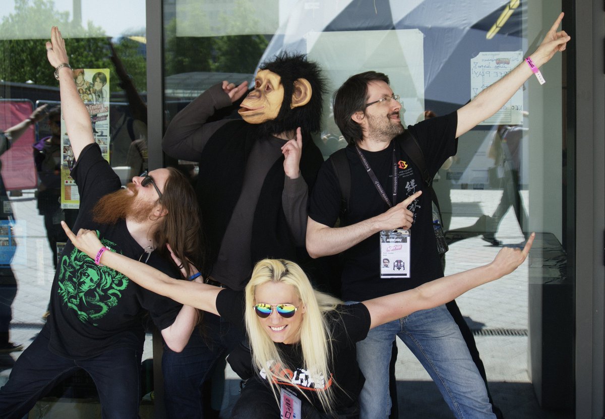 UP UP TO THE SKYYYYY