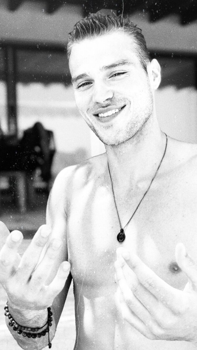 Bodevan Asden. (@merakigigil) on Twitter photo 