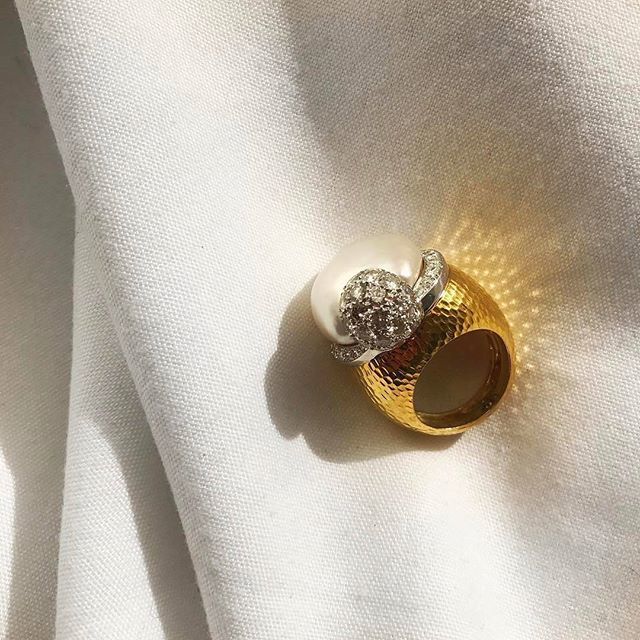 David Webb // <a href="/davidwebbjewels/">David Webb Jewels</a> #davidwebbjewels #artsxdesign #axdmagazine ift.tt/2IzCI31