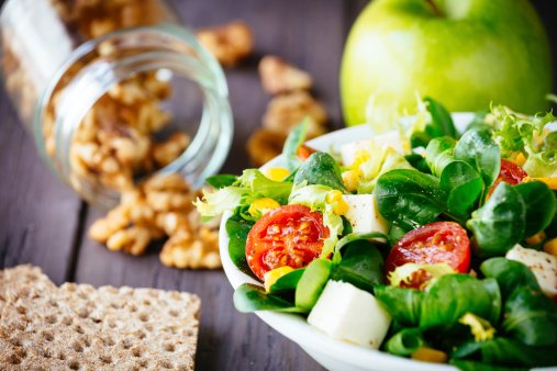 MedlinePlusEsp's tweet photo. ¿Cómo hacer que tu ensalada tenga la mayor cantidad de nutrientes? Aquí algunas sugerencias útiles https://t.co/tT6arjrABL https://t.co/3TsPxIg0dI
