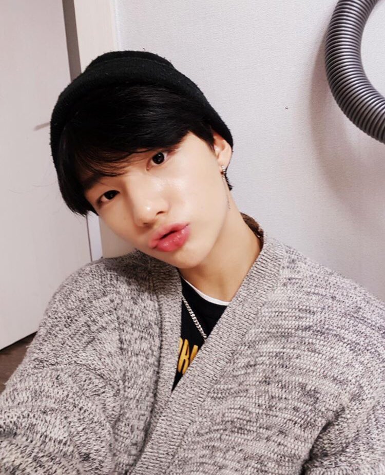 straykidspics's tweet photo. Hyunjin — realstraykids ig https://t.co/Tk8mvkuCc0