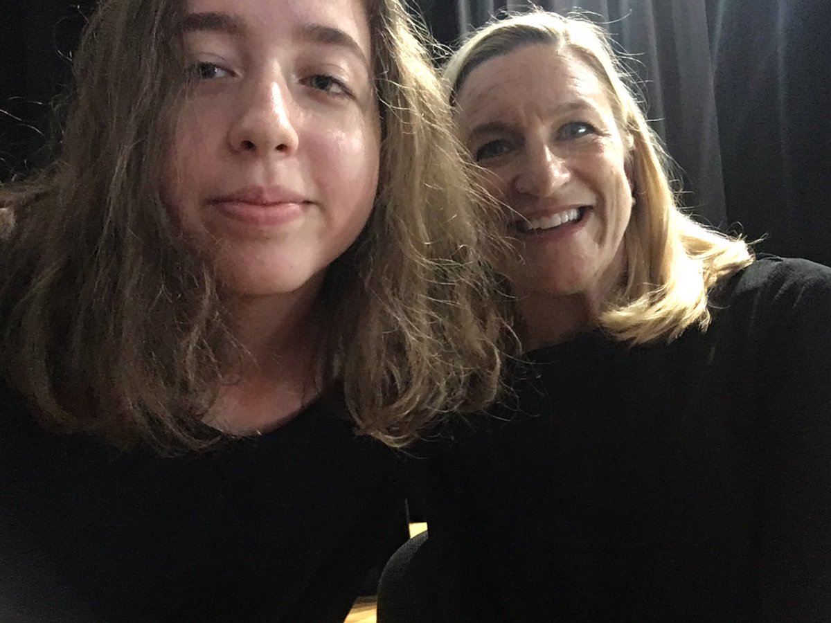 runawaytobooks's tweet photo. one year later with @RutaSepetys 💓 thank you for being such an inspiration and for writing some of the best books out there, much love! cannot wait to see you again, hopefully when you publish a book about Romanian history :) https://t.co/DUBGirsWAP