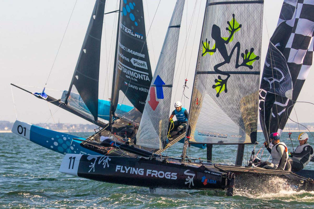 FigaroNautisme's tweet photo. Podium 100% français pour les Flying Phantom Series à l'#ENVSN https://t.co/C36Cn5pYxl @ENVSN56 @PhantomInt @extremesailing #FlyingPhantom #foil #ExtremeSailingSeries https://t.co/TA9UcfbF0x