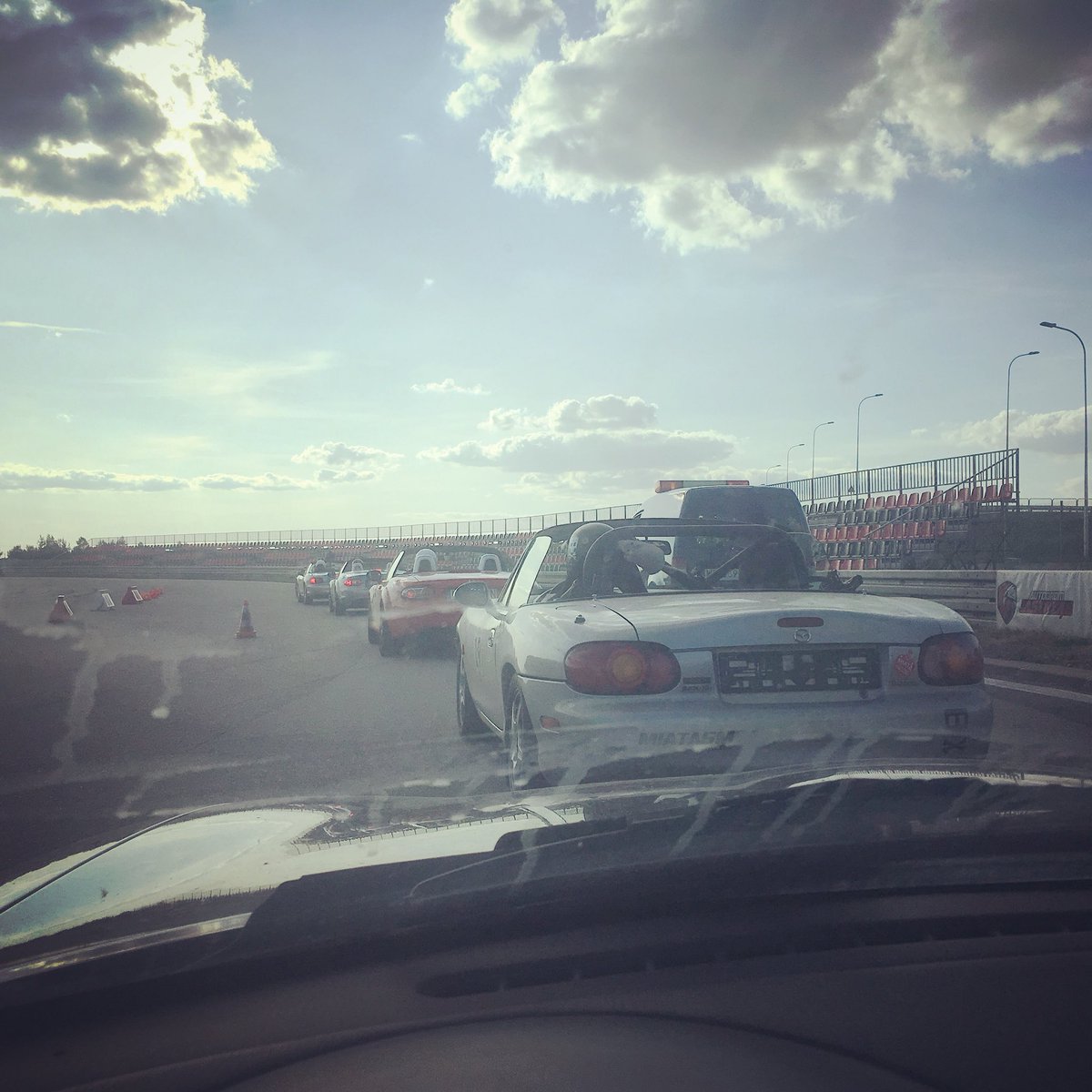 Plywaczewski's tweet photo. #sundayfunday #miatachallenge na #autodromjastrzab #miatasm #trackday #racing #miata #mx5 #mazdapolska be the #friendsofmx5 #miatagang #miatalife #instamiata #polska #poland https://t.co/2Sop4fmKWk