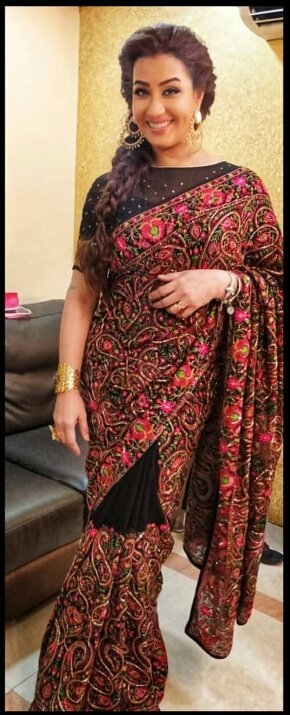 MamtaParmar19's tweet photo. Who is looking gorgeous😍😍

@ShindeShilpaS👉 Retweet🔁 
@eyehinakhan 👉 Unlike👎 https://t.co/Wgb5p5hYKw