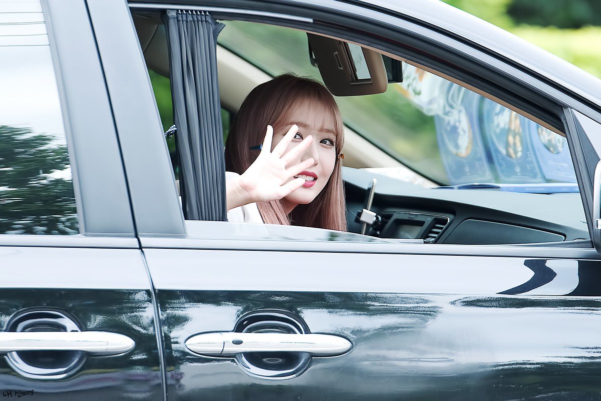 180520 인기가요 퇴근길

#여자친구 #신비 
#GFRIEND #SinB <a href="/GFRDofficial/">여자친구 GFRIEND</a> 

#Time_for_the_moon_night