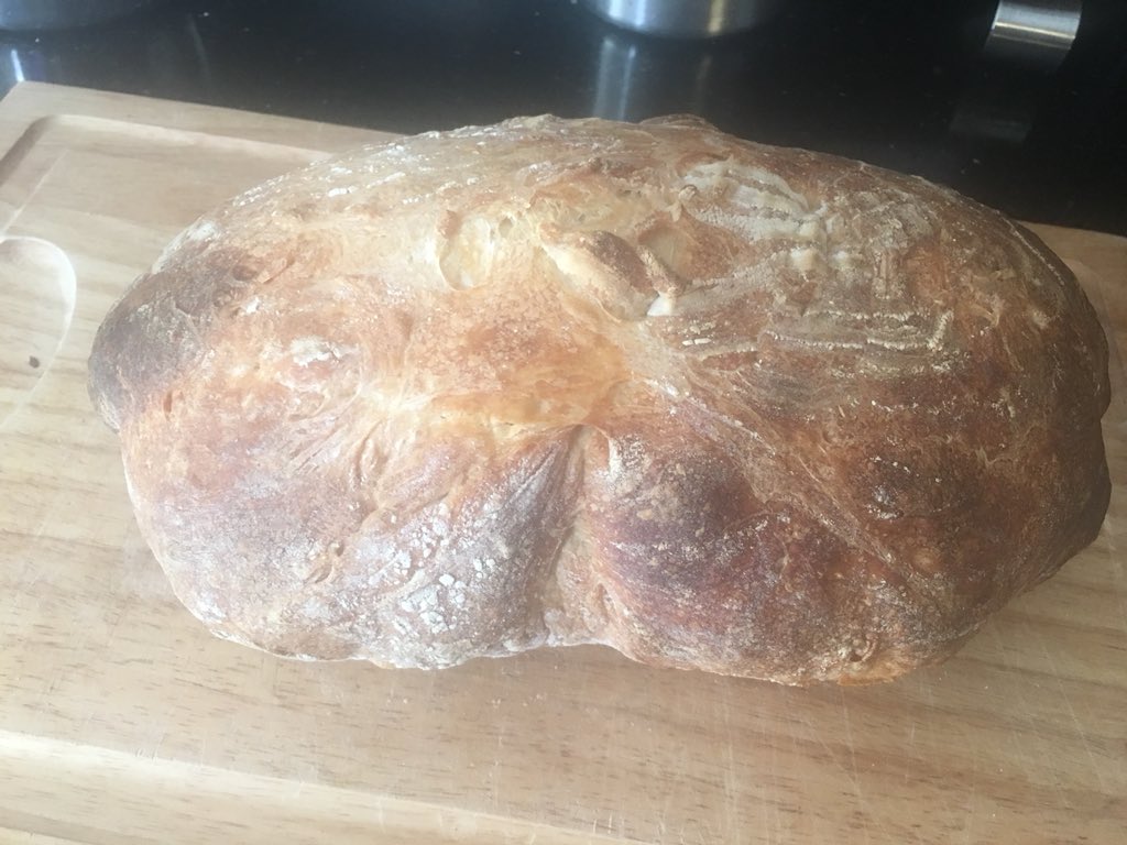 Highheeled_Kami's tweet photo. Fresh from the oven! This is a high hydration sourdough with a 12 autolyse and free style, no proofing basket used. Resulting in an extremely open crumb and crunchy crust with amazing flavor development! #Homemade #TradLife https://t.co/pHRAstFXUt