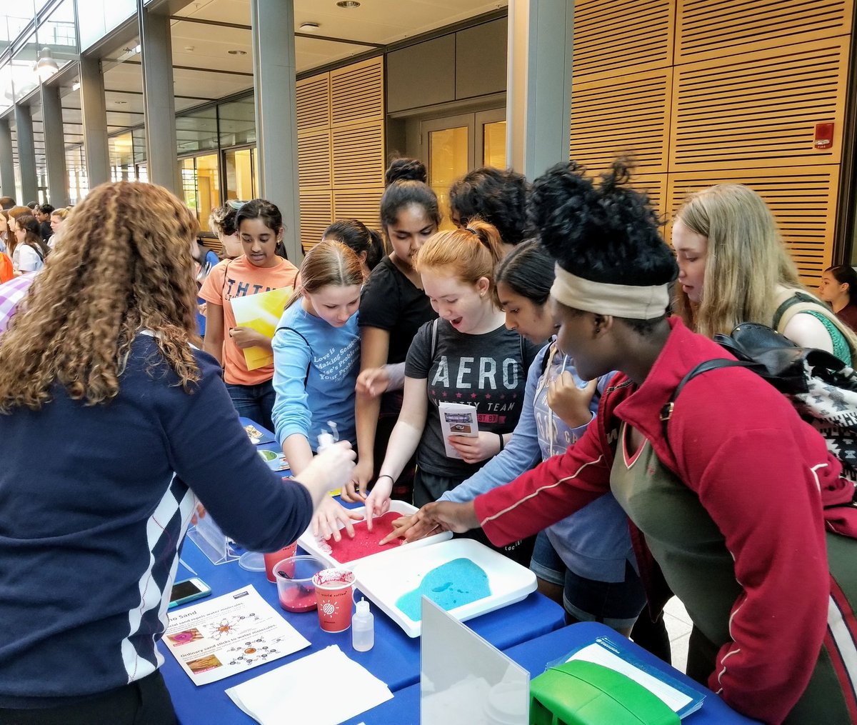 Miss_Physics8's tweet photo. Exploring products in nano sand at the #princetonplasmaphysicslab #youngwomensconference #STEM #WomenInSTEM #princetonuniversity @LMSNation https://t.co/4qG1TaWqDl