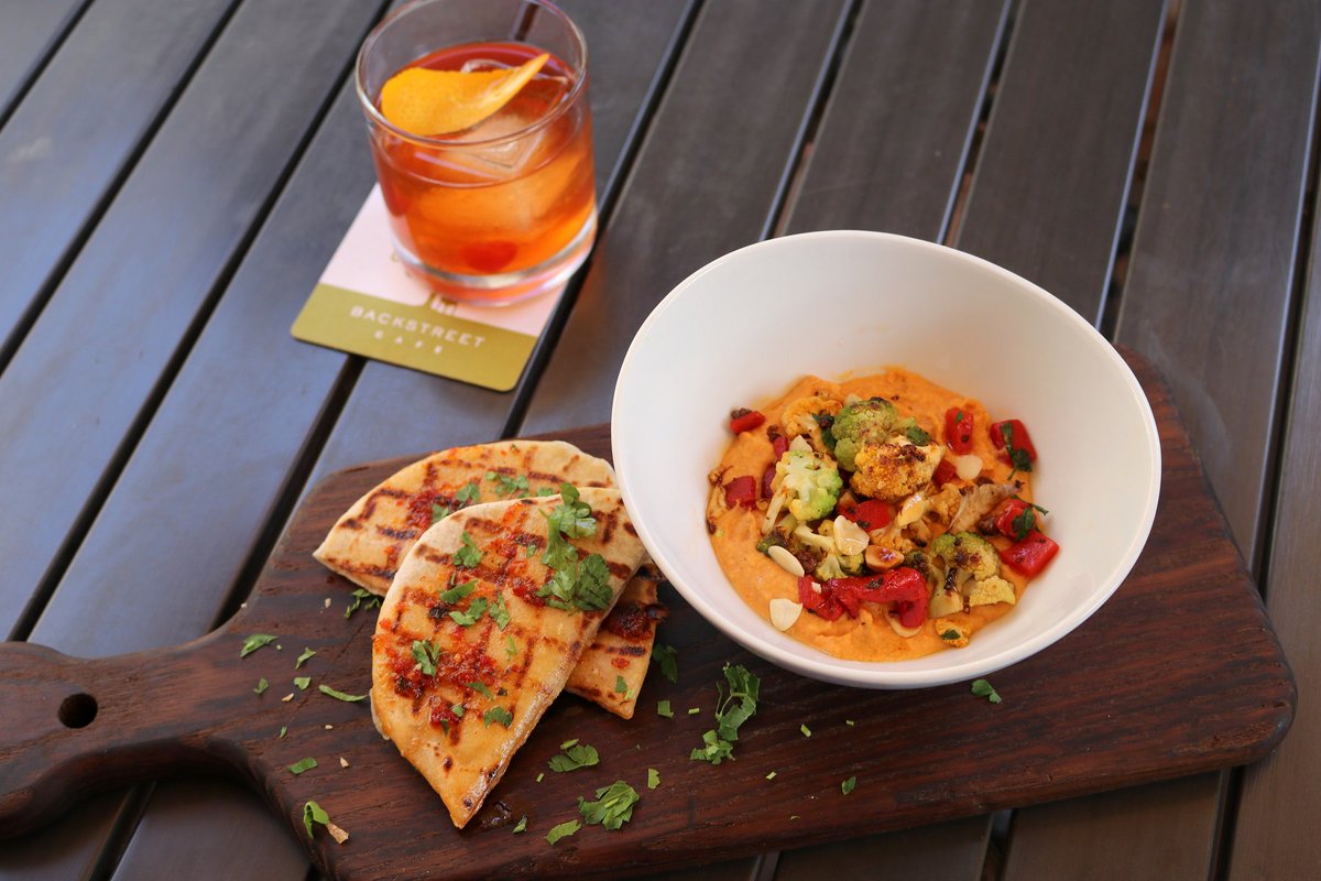 We have plenty of great #MeatlessMonday options for you on our #vegetarian menu. backstreetcafe.net/menus/#vegetar…
#backstreetcafe #hugoortega #jamesbeard #riveroaks #houston #houstontradition #htx #htxfood #houstoneats #houstonfoodie