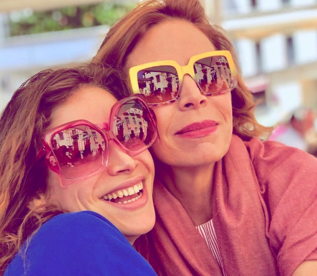 Adorable foto de <a href="/agathardlp/">Agatha RuizdelaPrada</a> con su hija <a href="/RamirezCosima/">Cosima Ramirez</a> 😍😍💖