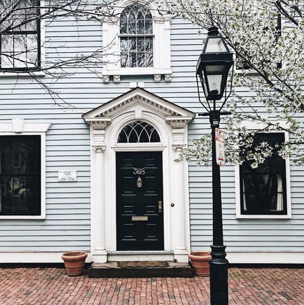 popcircumstance's tweet photo. Planning a trip to #Providence this summer? Our ideal itinerary includes a stop at @PVDonuts, @Bayberry_PVD, @tallulahstacos, &amp; more! 🍩 🍻 🌮 https://t.co/KjIgsm3ISM https://t.co/fUEX5dIaPs