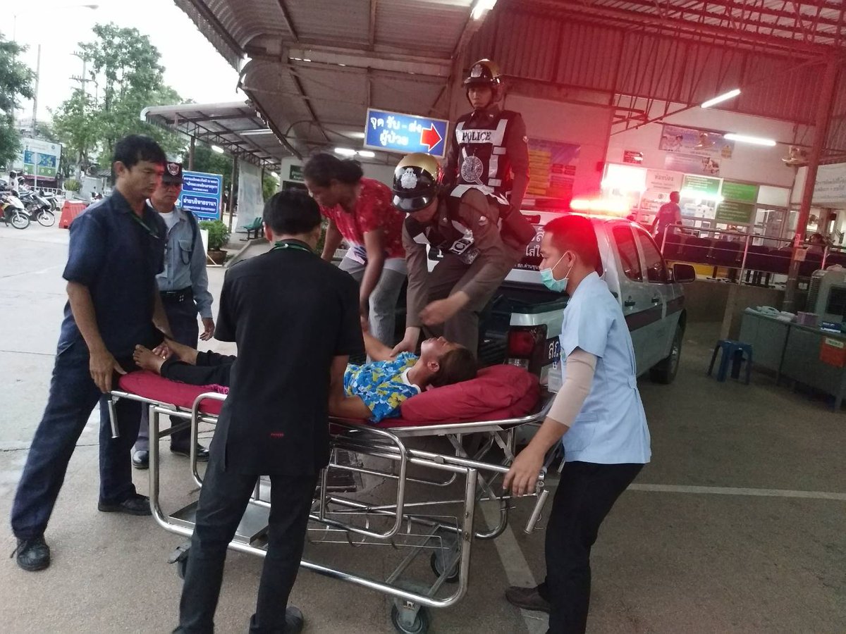 ดูแลห่วงใย ประชาชน
สายตรวจรถยนต์/รถจักรยานยนต์
ให้ความช่วยเหลือประชาชน มาแจ้งความที่ สภ.แล้วเกิดเป็นลมหมดสติ นำส่ง รพ.ด่านขุนทด 
<a href="/PoliceRegion3/">ตำรวจภูธรภาค 3</a> <a href="/korat_police/">ตำรวจโคราช</a> <a href="/tri333/">ชีพธรรม คำวิเศษณ์</a>