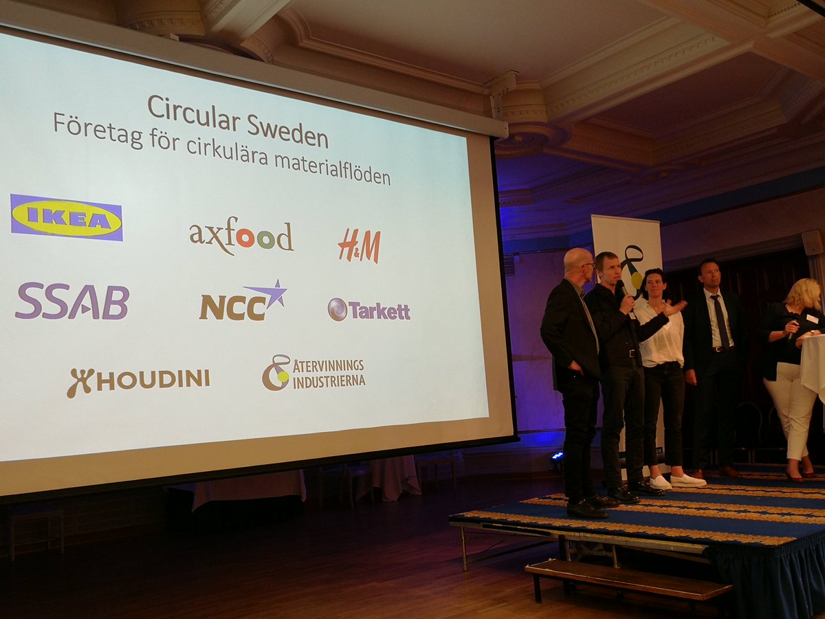 Atervinningsind's tweet photo. Idag lanserar @axfood , @hmsverige , @HoudiniSports , @IKEASverige , @NCC_AB , @SSAB_AB , @GroupTarkett och @Atervinningsind företagsforumet Circular Sweden - företag för cirkulära materialflöden.

https://t.co/AorzkZQXBk https://t.co/W9wgsbGlVf