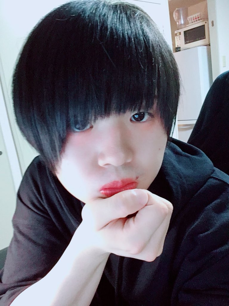 もやし子 ニー活女装筋肉おじさん בטוויטר ななめぱっつんにしたくて自分で前髪切ったけどあんまりななめってなかった ཀ 女装 男の娘 ジェンダーレス これからジム