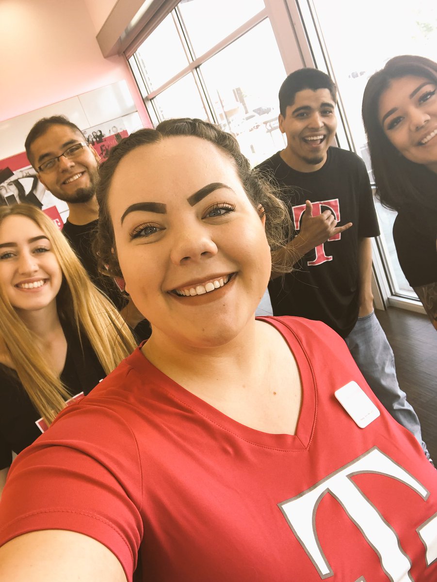 madirose97's tweet photo. Exited for this #MagentaMonday we have 2 new hires in the house!! @TaylorStringer8’s first day on the sales floor!! #RAMPtario is ready to Hit RAMP!! #RAMPaholics 🔥🔥🤩@bruin_bryan @nazarma @MGonzal186 @donttelldani https://t.co/5SpvzkVBkA