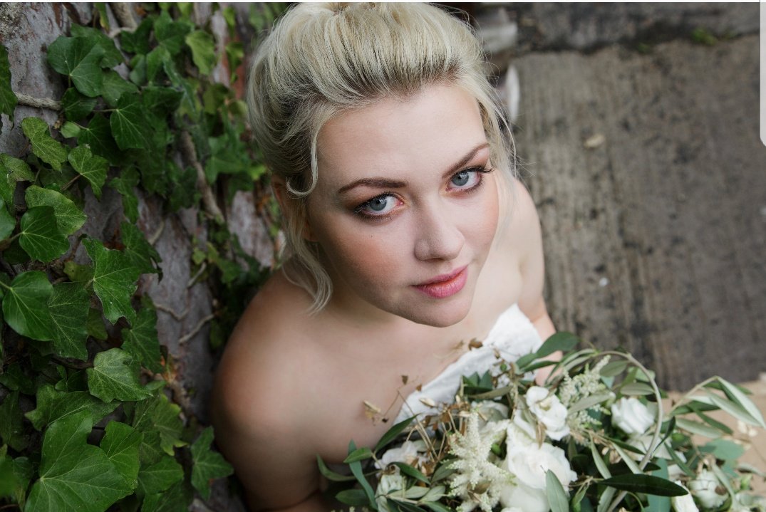 #bridal #photography #BlueEyes #grecian #bouquet #modelling #Photoshoots #ivy #bridalshoot
