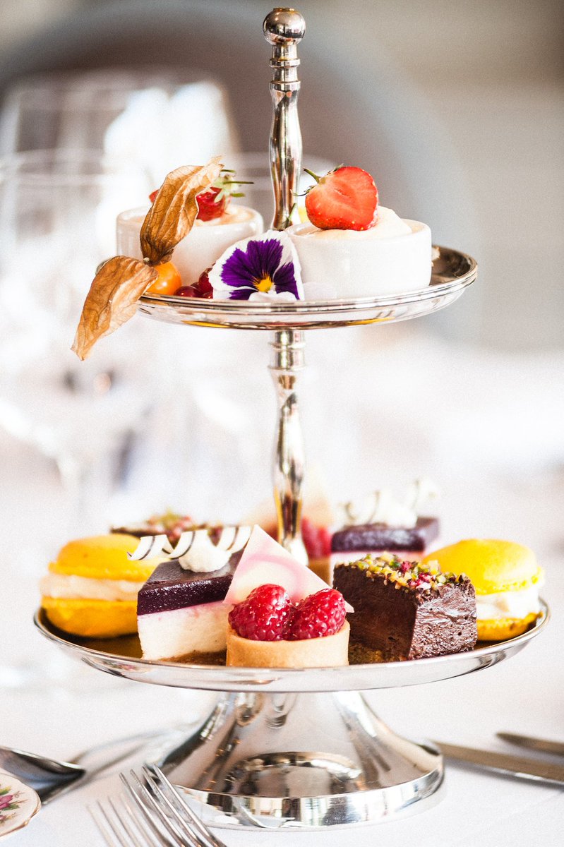 Eclectic_Hotels's tweet photo. Why not reserve yourself a seat in one of the sumptuous lounges at Great John Street and indulge in a spot of Afternoon Tea. Ladies, Gents, Little Ones - theres something for everyone! #TheEclecticWay #Manchester https://t.co/f7Cq5obxKf