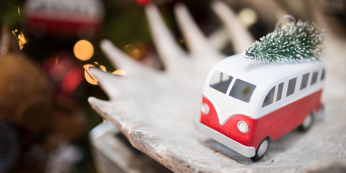 Do you sell #holiday décor &amp; accessories? We want YOU! Apply to participate in the ALL NEW #TwinCities Holiday Boutique! bit.ly/2KYiQ7n