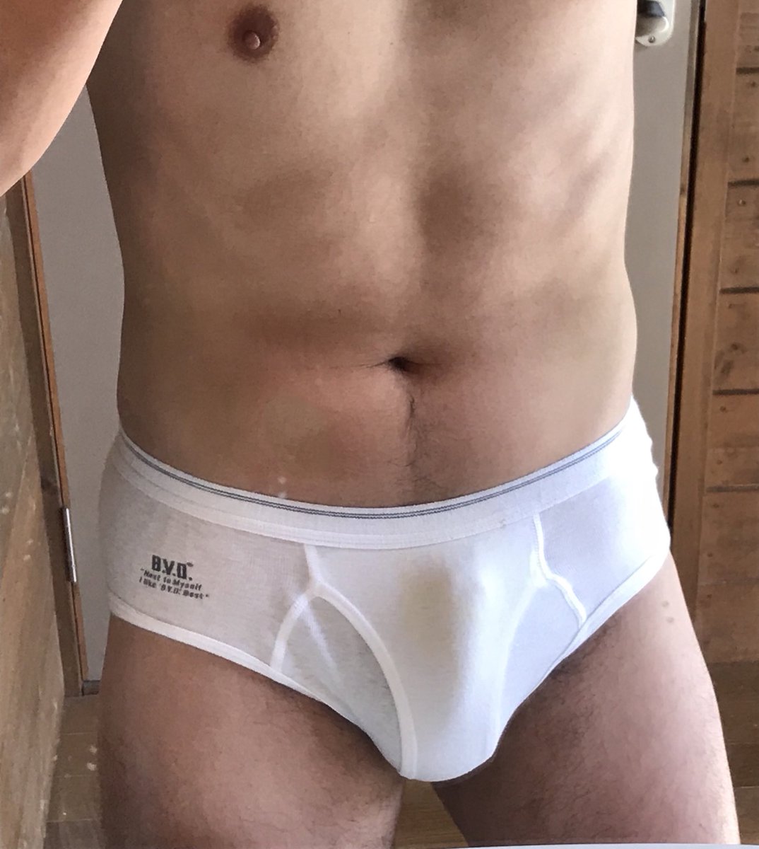 Whitiebriefguys ブリーフ ブリーフ 白ブリーフ 今年はブリーフで寝てる姿を見る機会が減ってほんと残念
