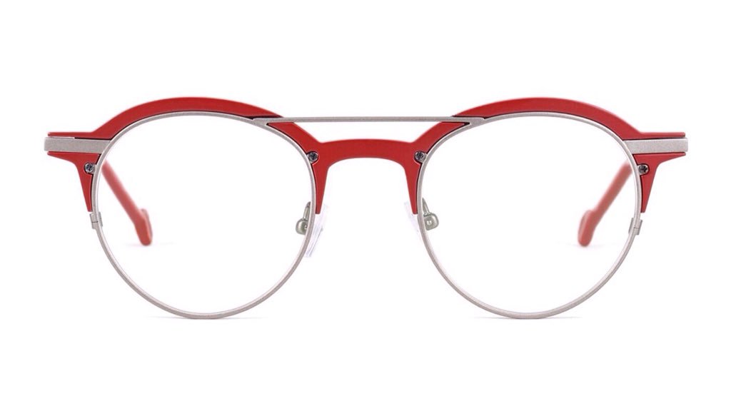 laEyeworks's tweet image. Balance beaming: TOPANGA's tailored blend of aluminum and titanium. Captivating construction. Refined and exuberant; referential and modern. laeyeworks.com/detail/topanga #laEyeworks #OnePair LosAngeles #WideWorld