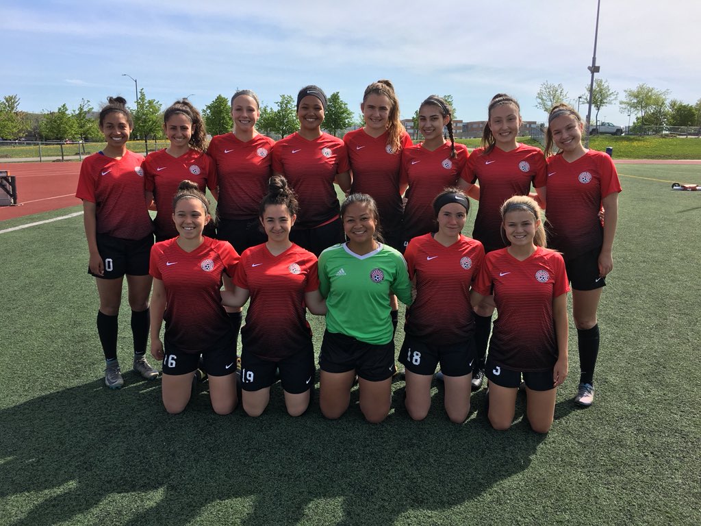 emma6douma's tweet photo. 2001 Eastside Kickers about to play in our final game at our he Umbro Showcase.  Go Kickers! #eastsidekickers #emmadouma #classof2019 #2001eastsidekickers https://t.co/J9lxZ0Ilb1