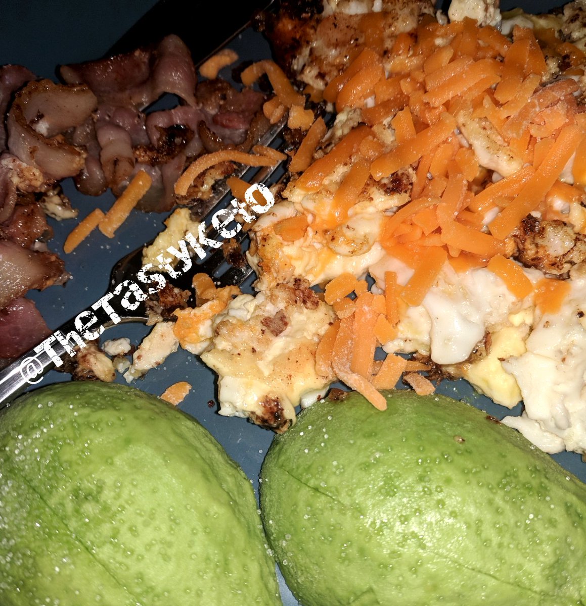 TheTastyKeto's tweet photo. #Breakfast #Keto #ScrambledEggs with #Cheddar #Cheese #Bacon &amp; #Avocado #Butter #Salt #KetoDiet #Ketosis #TheTastyKeto 

#pixlr https://t.co/ttERsMzyf5