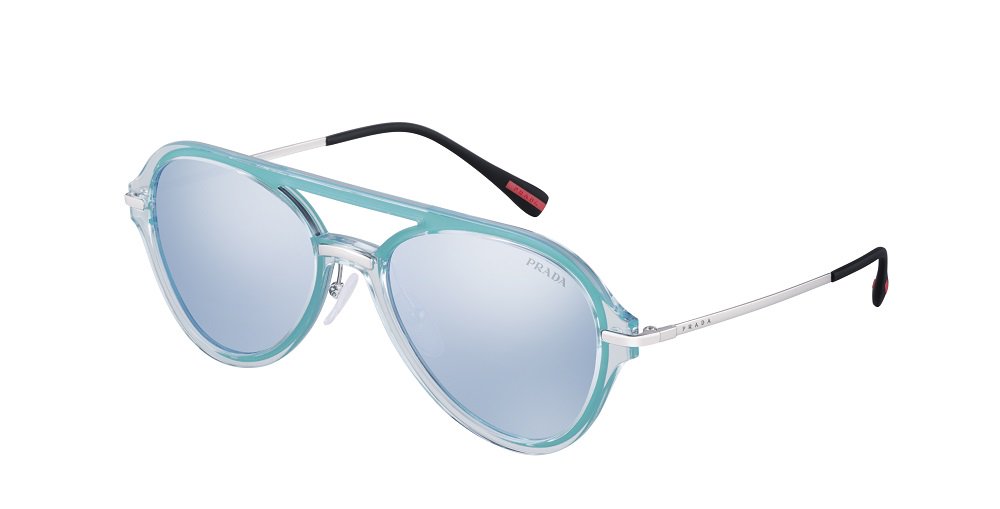 HelloMagSA's tweet photo. The new Spring/Summer 2018 @Prada Linea Rossa collection reinterprets a sporty casual attitude and continues on the path of avant-garde style research. We love their light frames, HJ and also the epic graphic detailing. Fathers Day gift idea?? https://t.co/fX5bLQ1wMa