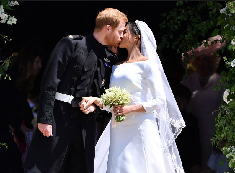 A #Royal weekend it was! Congratulations to #PrinceHarry &amp; #MeghanMarkle on their wedding! May #DukeHarry and #DuchessMeghan live a long life full of love! #RoyalWedding2018 #HarryandMeghan #WindsorCastle #MondayMotivation #Love #WeddingBells