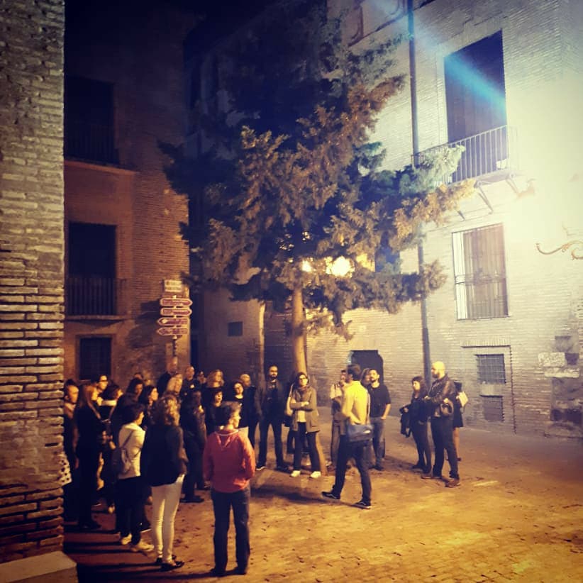 Durante una noche Zaragoza nos ofreció un espectáculo maravilloso, visitar la ciudad por la noche es posible e incluso se recomienda con Zaragusta! Descubre las fotos del grupo el viernes 21 de mayo. Más fotos en nuestra cuenta Instagram!