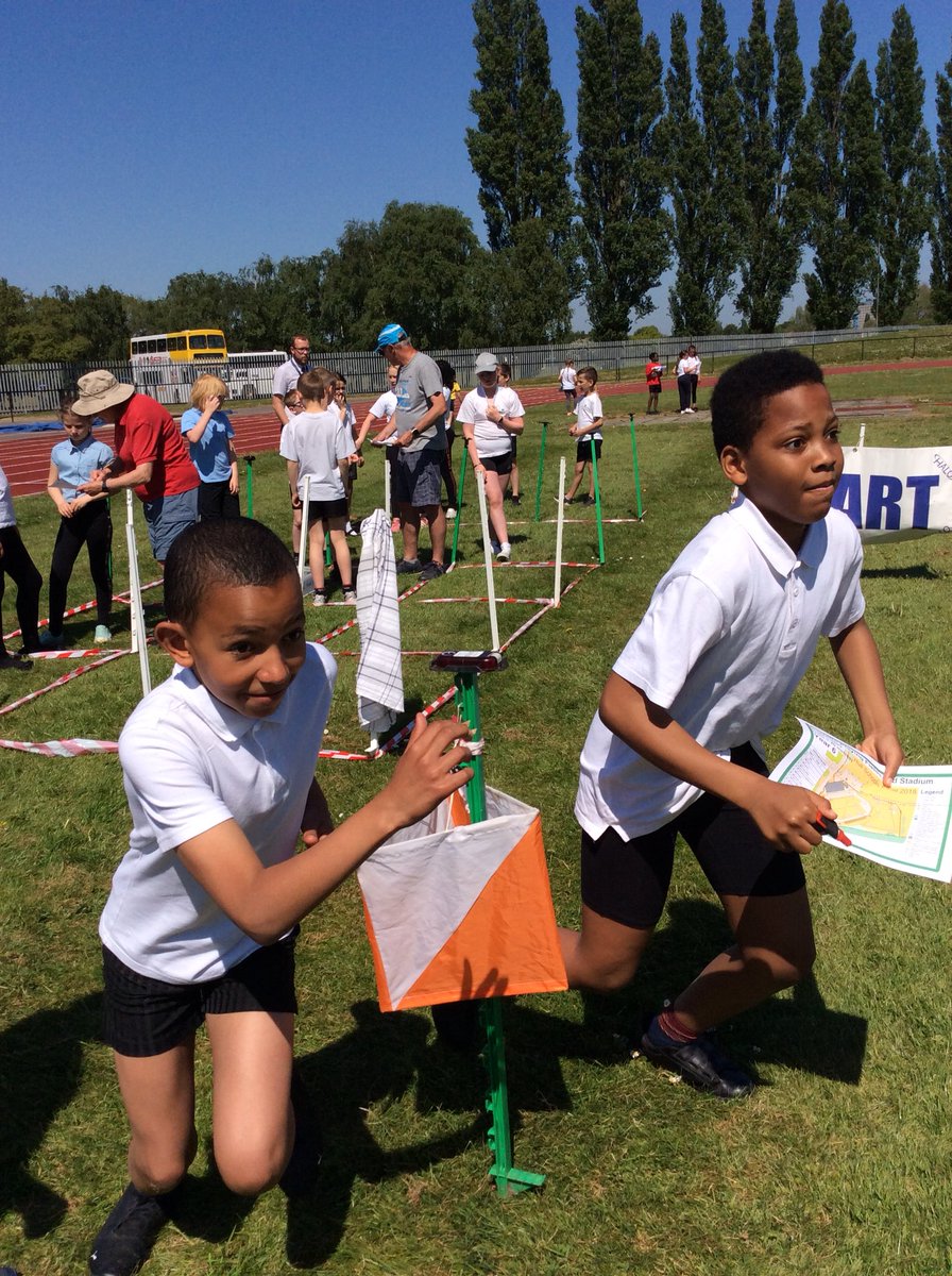 StCharlesHullPE's tweet photo. Well done to our super orienteering team this afternoon https://t.co/K3qIB71r0j