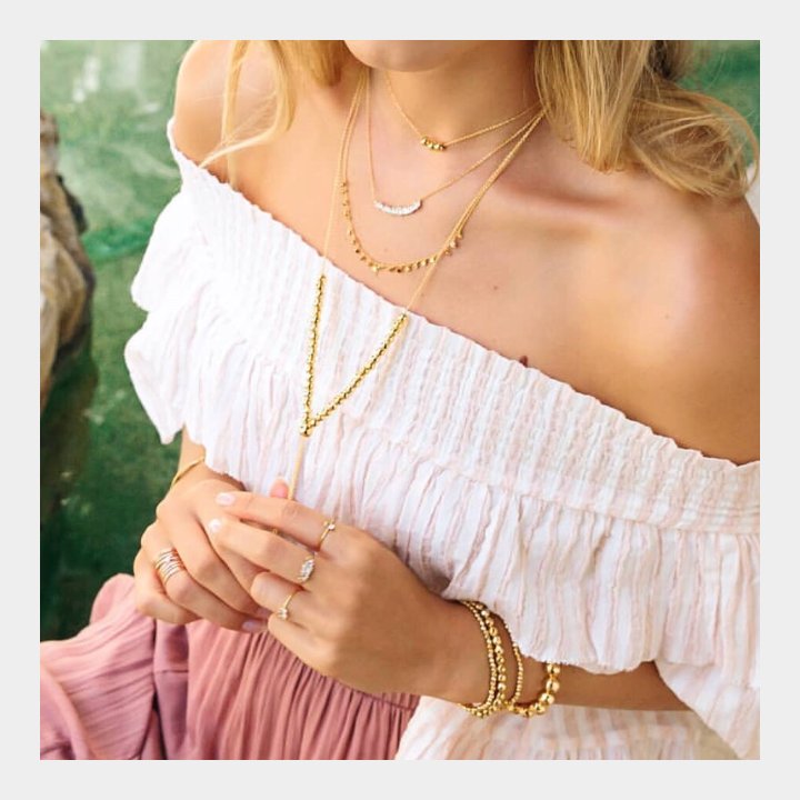 ShopEssentials's tweet photo. Live love and layer with @Gorjana jewelry ❤️ #livelovelayer #jewelryobsessed #accessorize #shoplocal #kirkland https://t.co/V0lPOXKCWp
