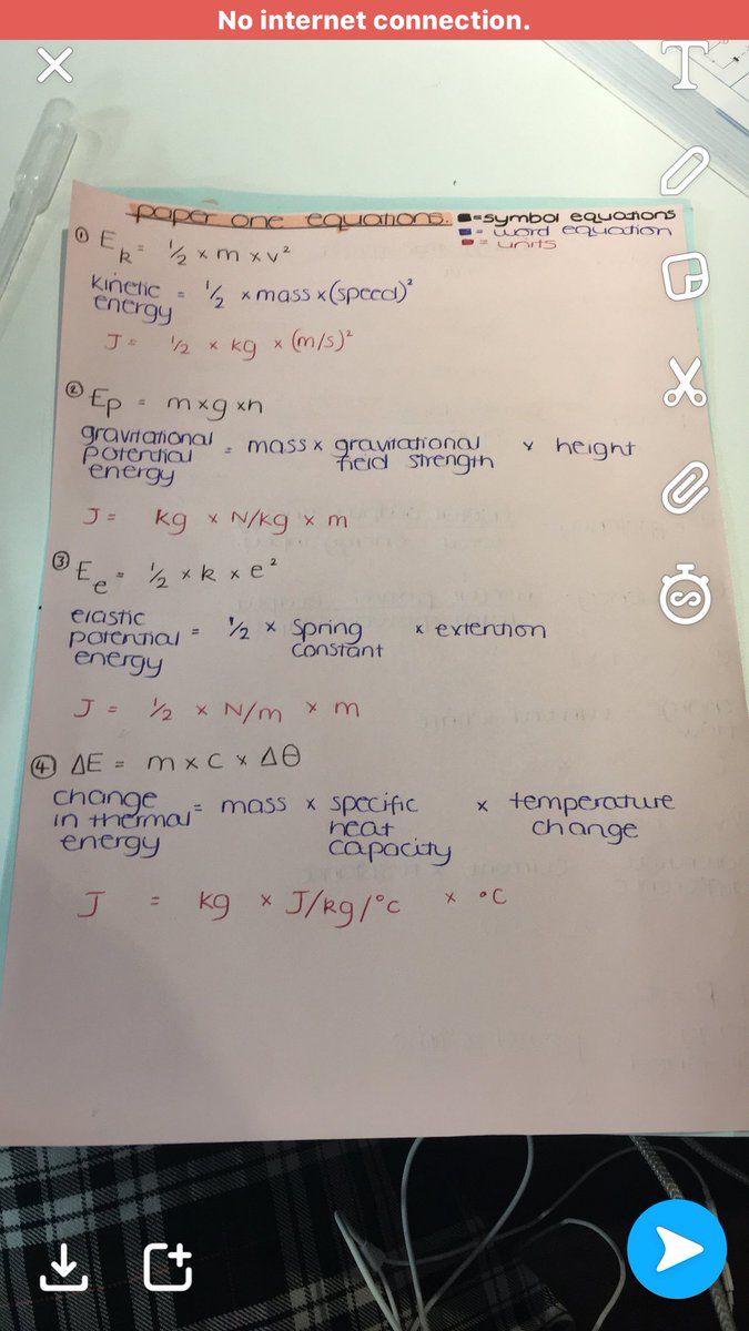 emiliaapagee's tweet photo. these are all the equations you need for paper 1 physics for aqa higher hope it helps :) x #aqaphysics #GCSEs2018 #gcsephysics #physicsequations https://t.co/53ByjBUEGG