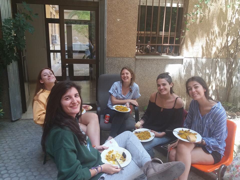CMayorSantafe's tweet photo. El domingo 6 de mayo disfrutamos de un día de convivencia en el patio y de una deliciosa paella. 
¡Sin duda, pronto repetiremos! https://t.co/ROJyYEN5I4