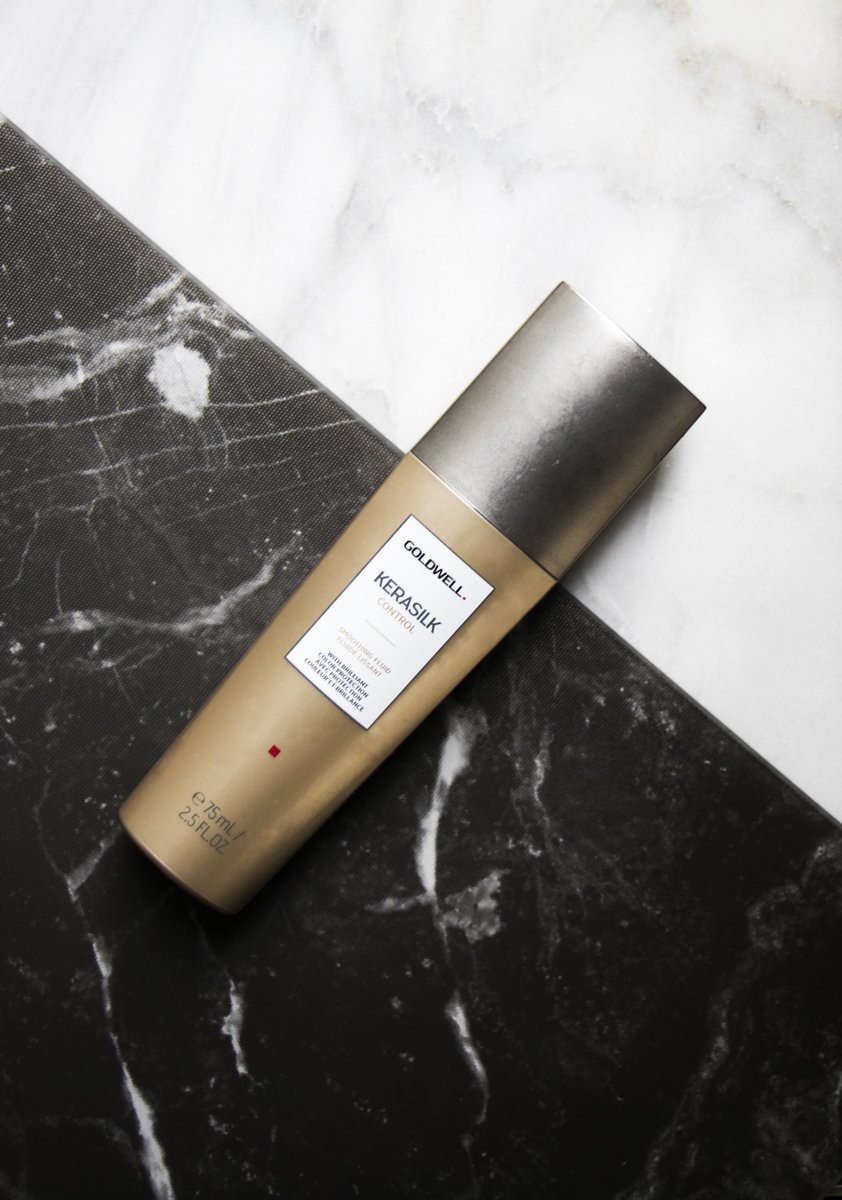 Instantly soften, tame and provide protection with the Kerasilk Control Smoothing Fluid.