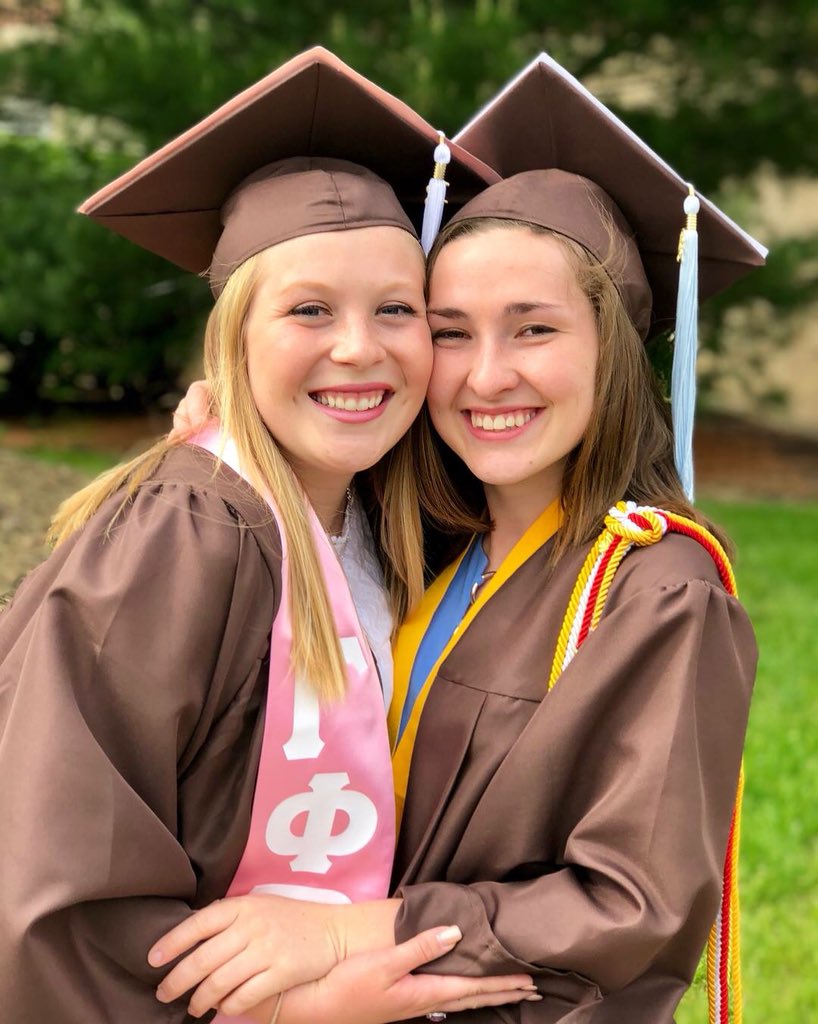 ValpoGammaPhi's tweet image. Congratulations to all of our alumnae sisters who graduated this weekend! We are so proud of everything you all have achieved 💕🌙 #gphib #valpograd